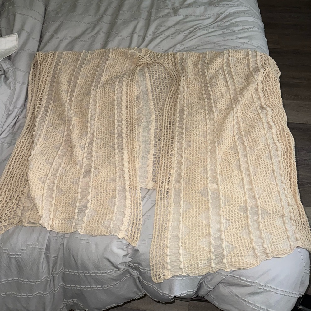 Fadivo Shawl NWT